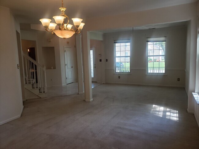 Building Photo - 4115 Bishops Pl