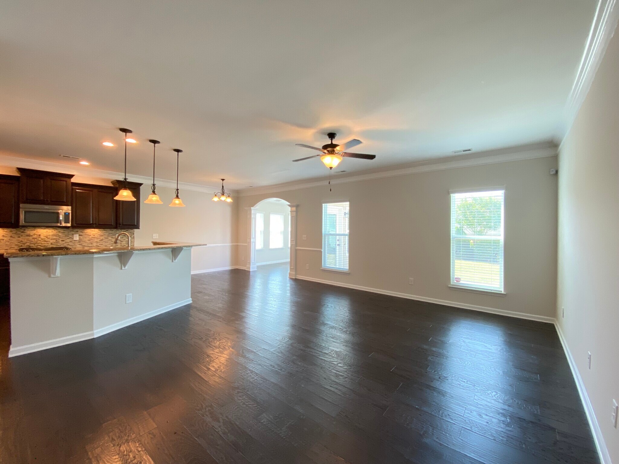 Family room - 2076 Waverly Ct