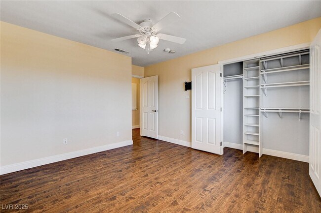 Building Photo - 2707 Mallard Landing Ave