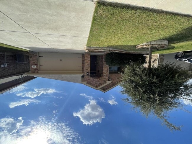 Primary Photo - 744 Watson Wy