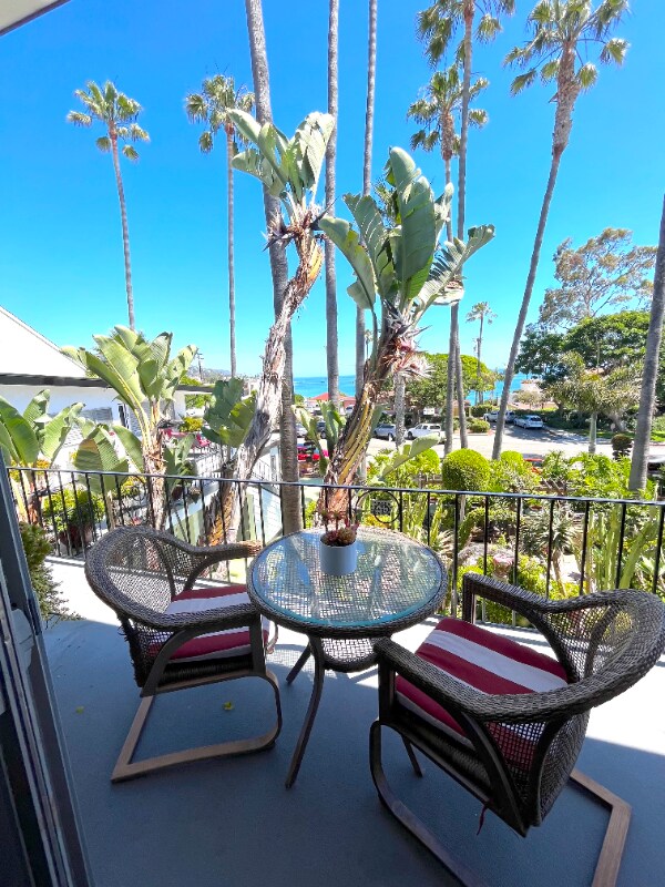 Building Photo - 250 Cliff Dr