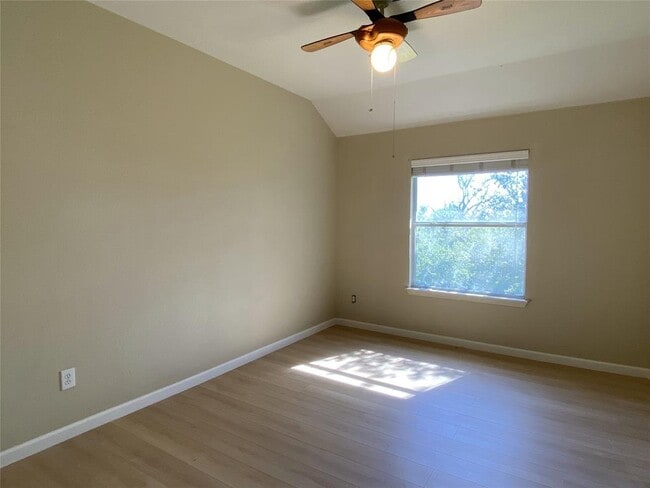 Building Photo - 5817 Miramonte Dr