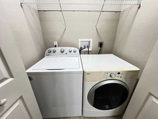 Building Photo - BEAUTIFUL 3 BD/2BA Home in Beautiful Ocala!!!