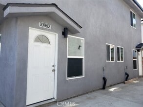 Building Photo - 10962 Avalon Blvd