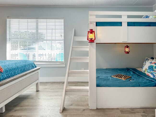 Building Photo - 94 Cobia St