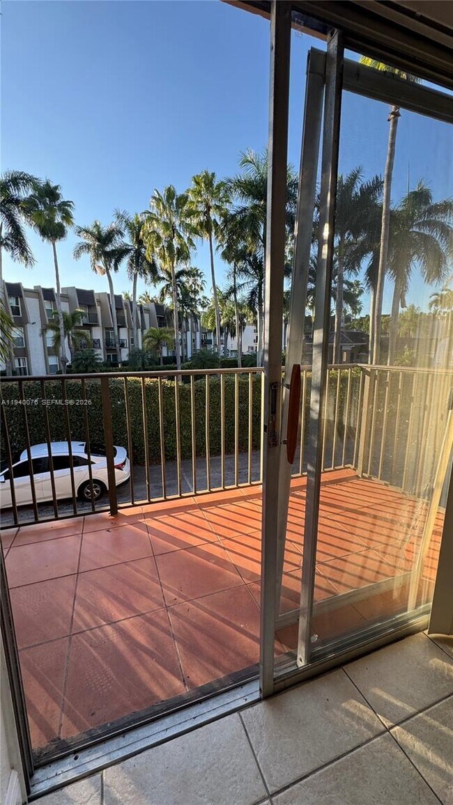 Building Photo - 8650 SW 109th Ave