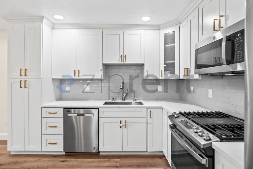 Building Photo - Unit