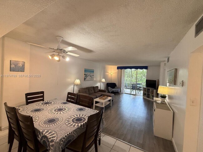 Building Photo - 3660 NE 166th St