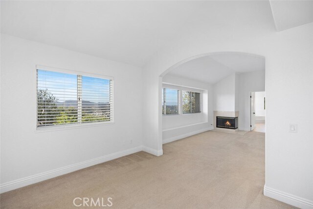 Building Photo - 2 Crystalglen