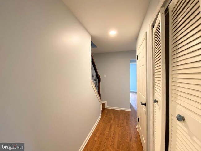 Building Photo - 618 Shropshire Dr