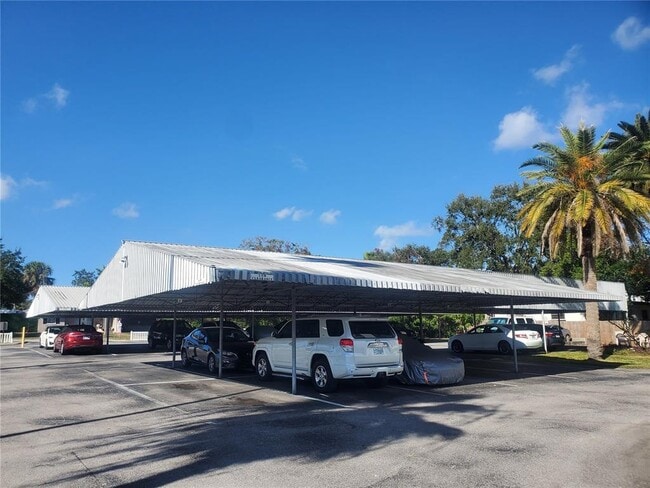 Building Photo - 200 N Betty Ln