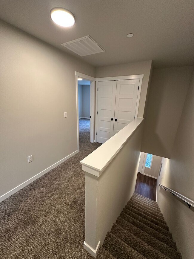 Building Photo - 1816 chipman St SE