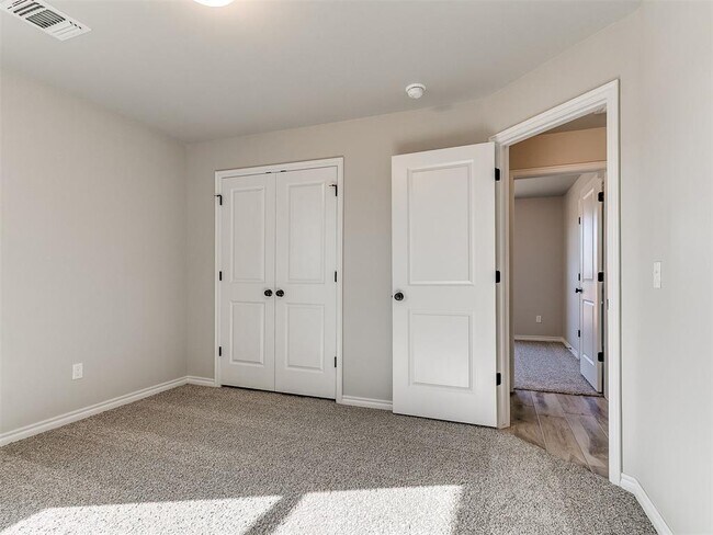 Building Photo - 12028 Rockbed Dr