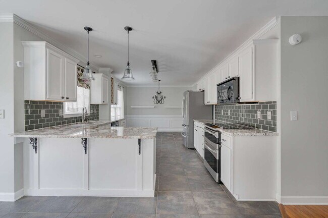 Building Photo - Four-Bedroom Home in Harrington Grove neighborhood!