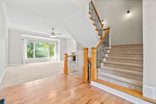 Building Photo - 521 Wooded Mountain Trail