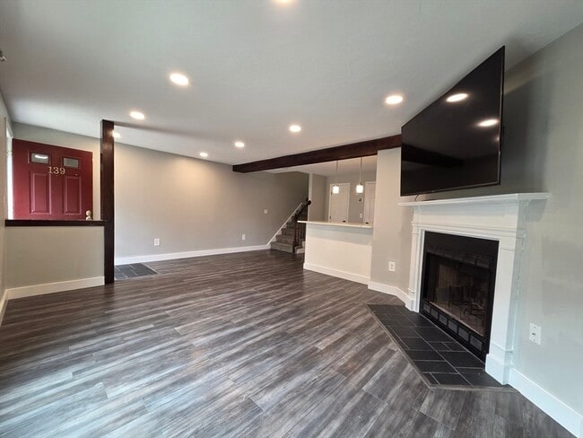 Building Photo - 144 Quincy Shore Dr