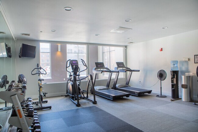 Building Photo - 132 N Jefferson St