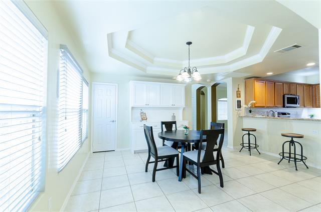 Building Photo - 4104 Hedgerow Dr