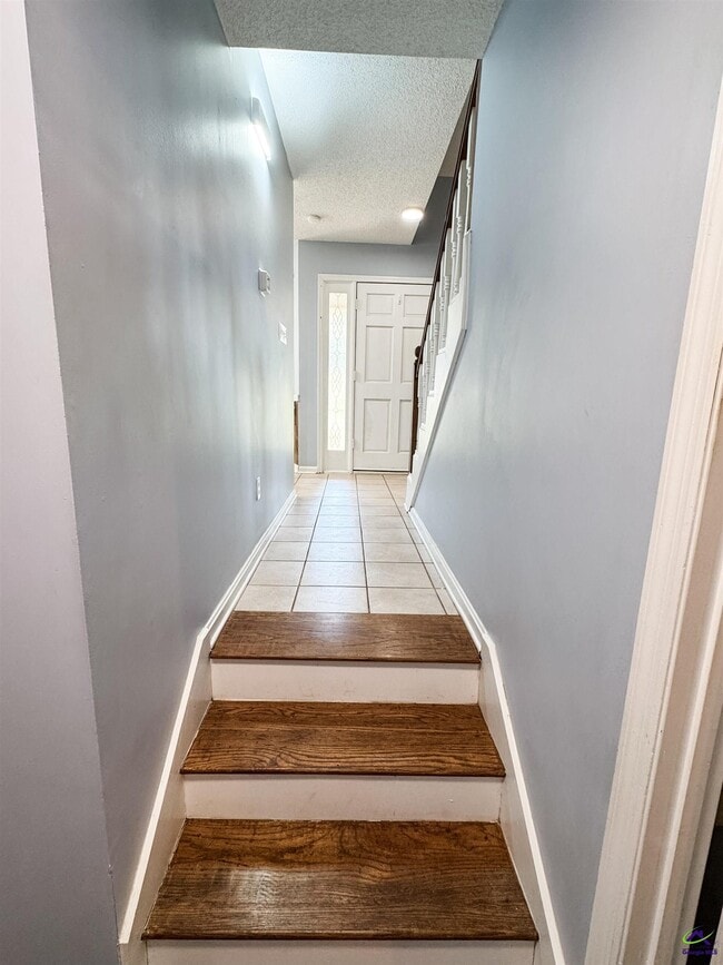 Building Photo - 2108 Marshallville Rd