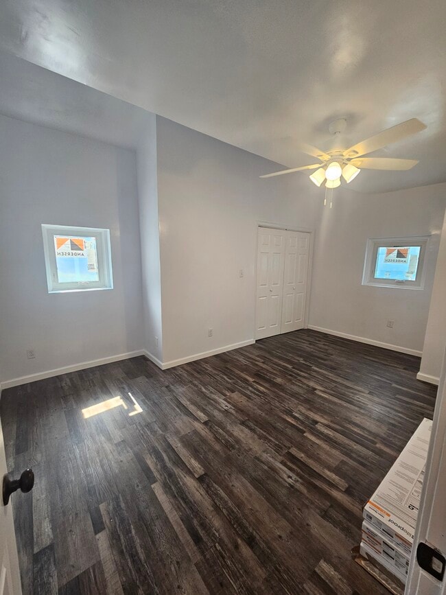Building Photo - 3144 Bohem St