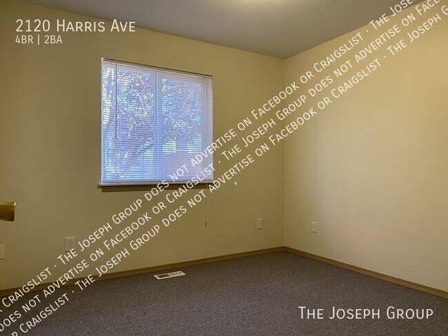 Building Photo - 2120 Harris Ave