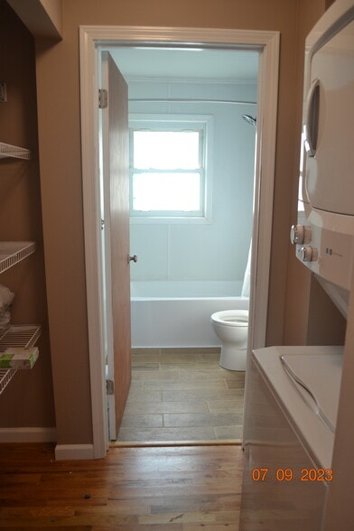 Laundry convenient to bath and BRs - 15314 Fuller Ave