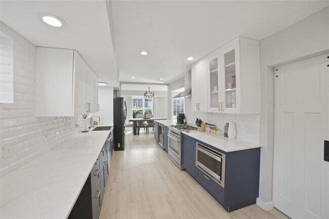Building Photo - 1315 Quail Park Dr