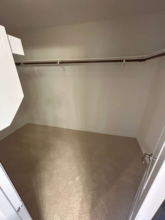 Building Photo - 6547 Portside Ridge Ln