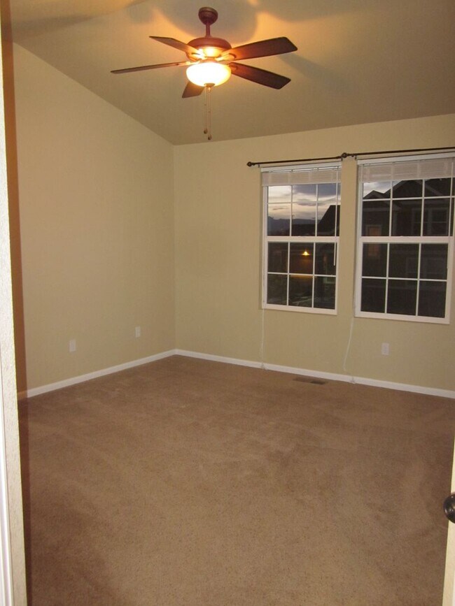 Building Photo - 5417 Smokey Heights