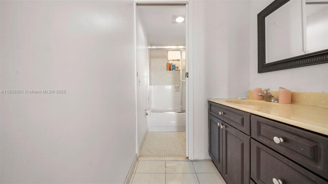 Building Photo - 3199 S Ocean Dr
