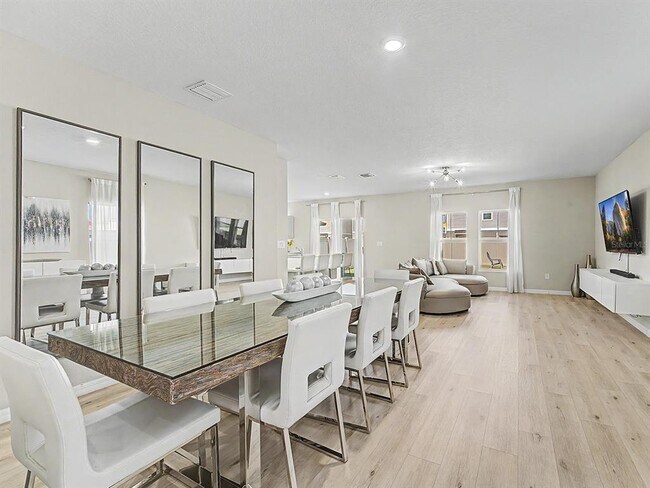 Building Photo - 7587 Starflower Wy
