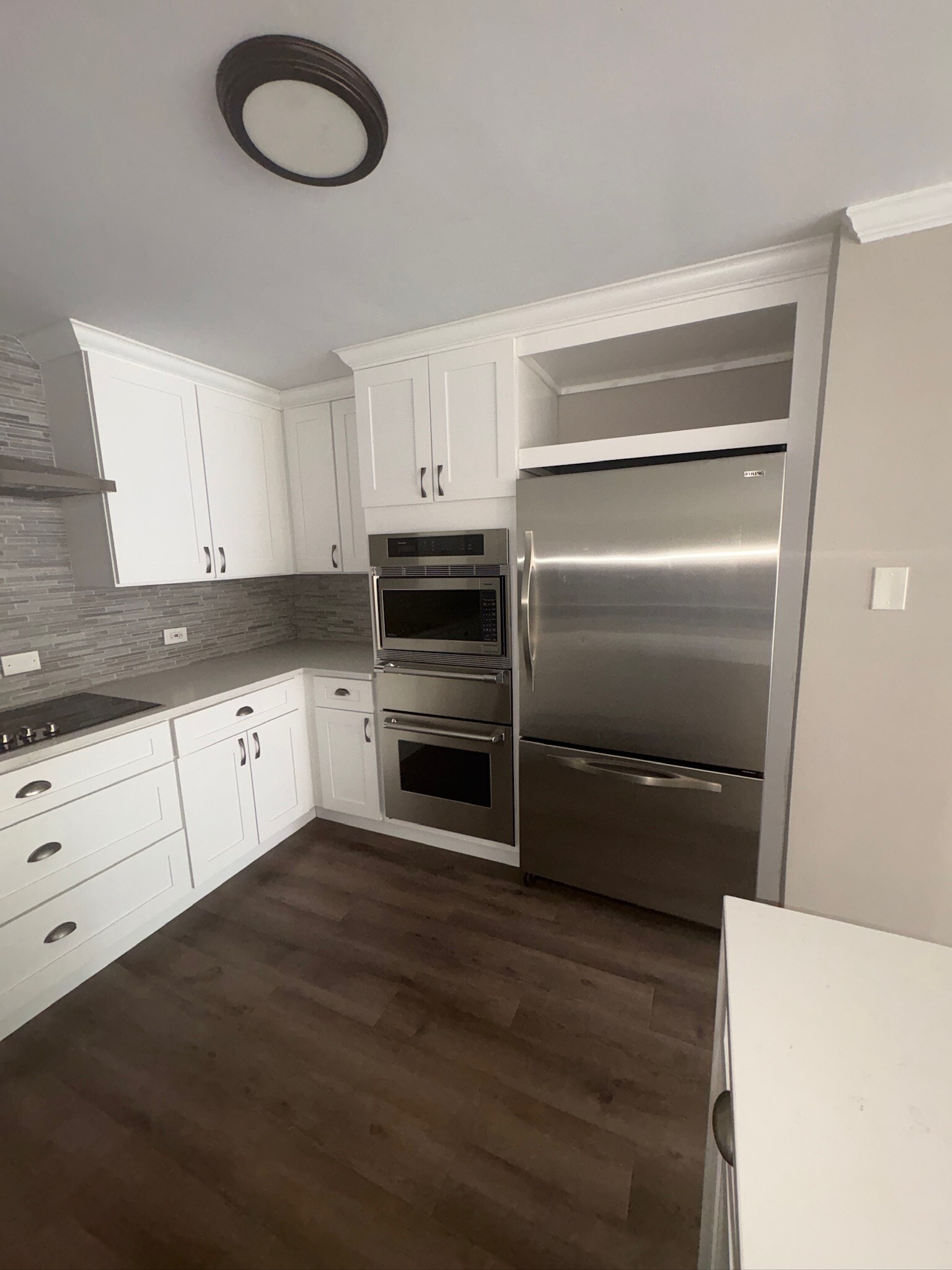 Building Photo - 110 E Delaware Plz