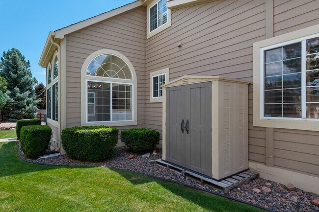 Building Photo - 2420 Regal View Ct