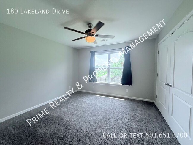 Building Photo - 180 Lakeland Dr