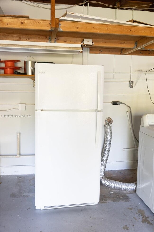 Building Photo - 13125 SW 83rd Ave