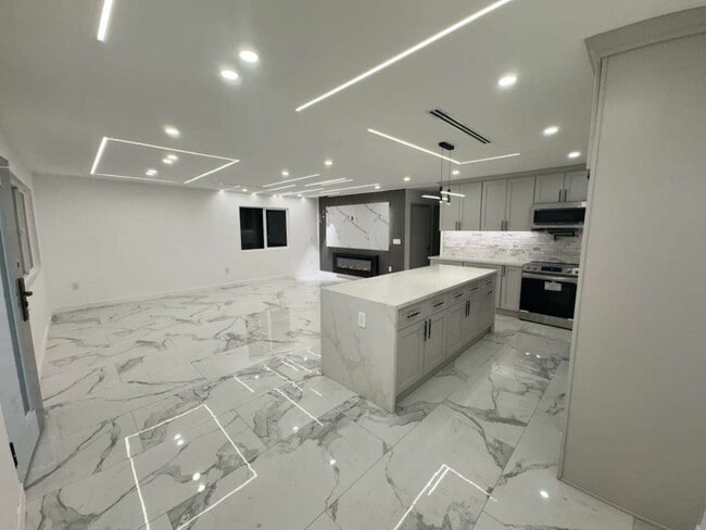 Building Photo - 17807 San Fernando Mission Blvd