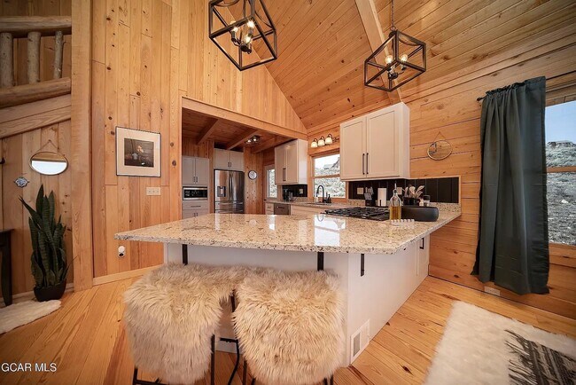 Building Photo - 577 Forrest Dr