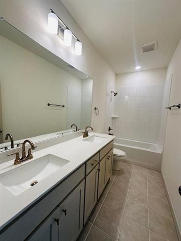 Building Photo - 8804 Scarp Hl Ln