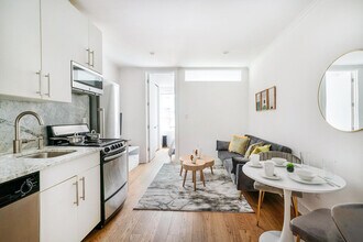 Building Photo - 45 E 33rd St