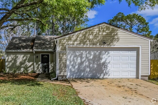 Building Photo - 3813 Tree Lake Dr