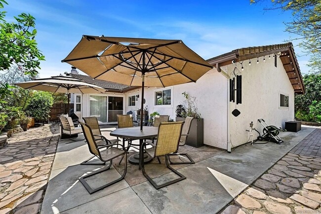 Building Photo - 462 Dewane Dr
