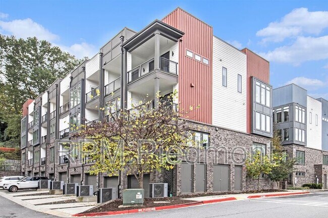 Building Photo - 395 Pratt Dr SE