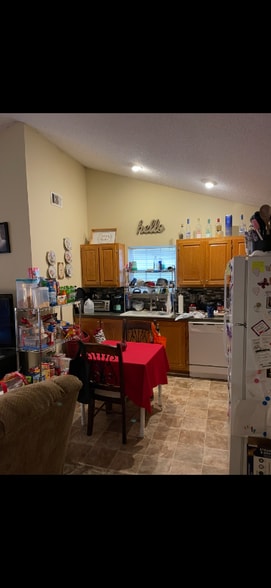 Building Photo - 35 W Sellers St