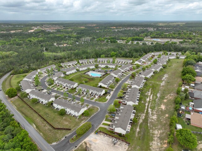 Building Photo - 562 Wingspan Way