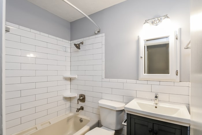 Building Photo - 720 Meadow Ln