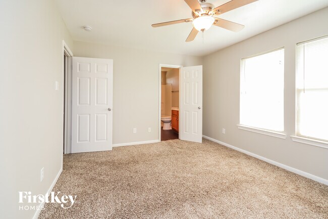 Building Photo - 12207 Duane Ct