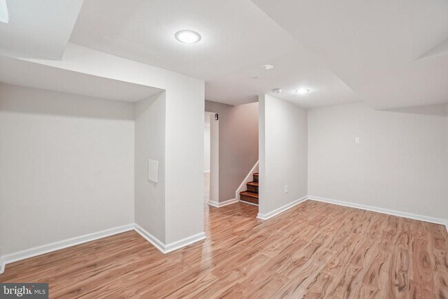 Building Photo - 7009 Hickory Hill Rd