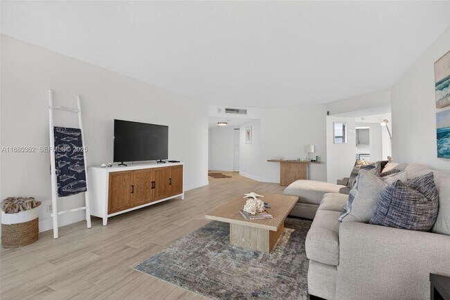 Building Photo - 1340 S Ocean Blvd