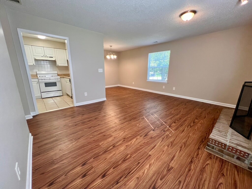 Building Photo - 2614 Dorian Dr.