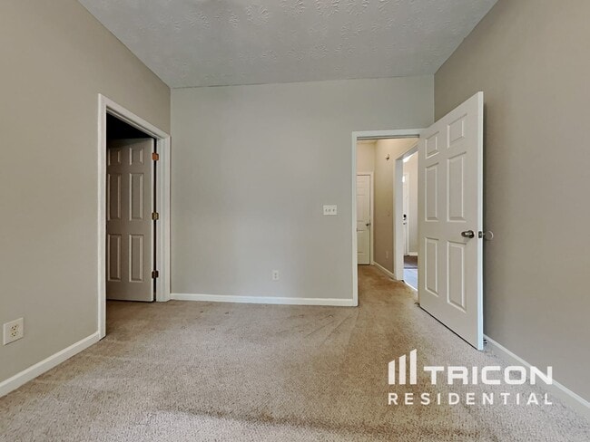 Building Photo - 2224 Boone Ct